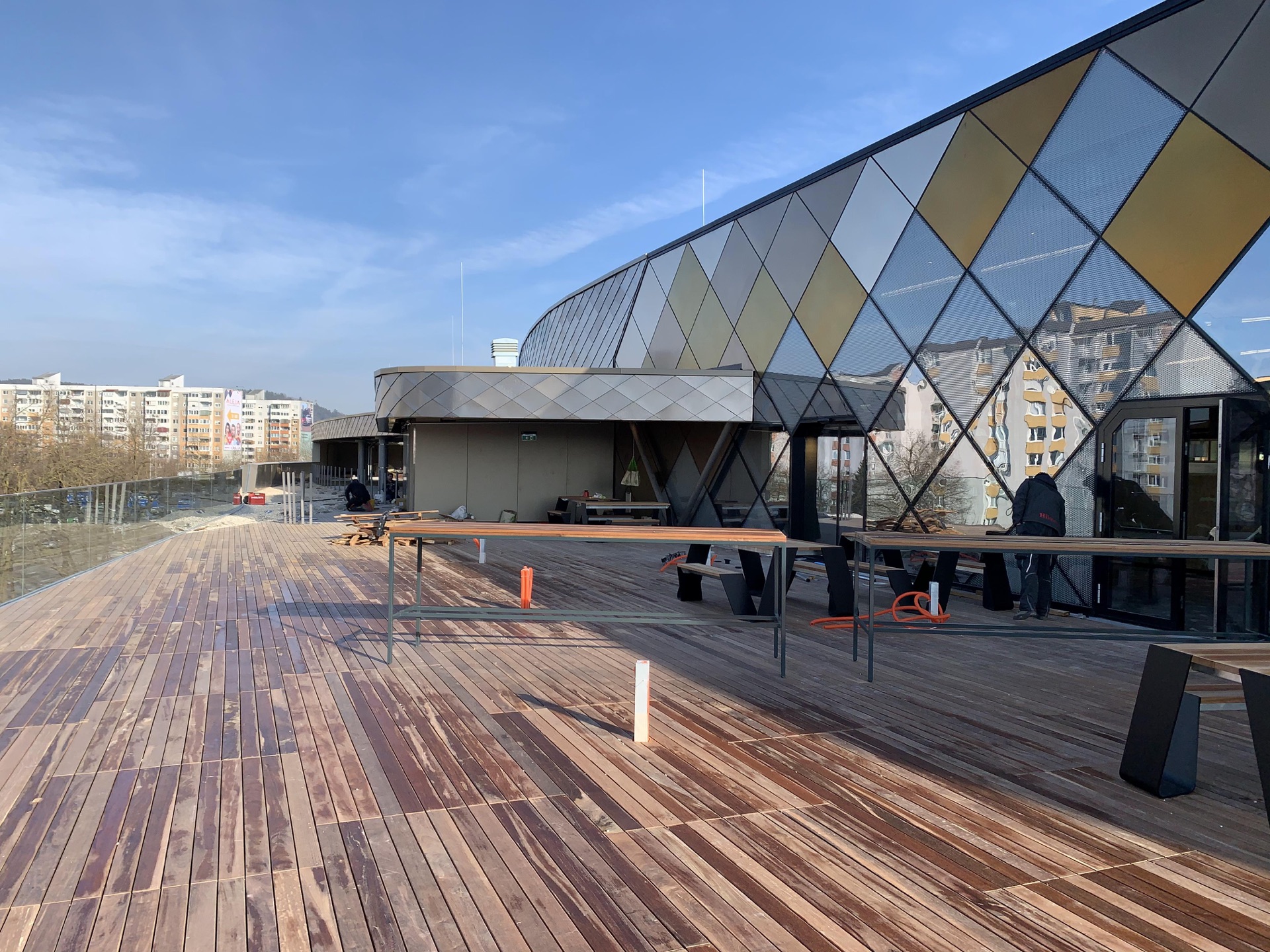 The rooftop terrace and its faceted glass pavilion